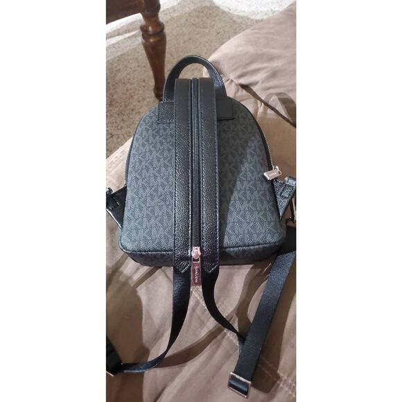 NEW WITH TAGS MICHAEL KORS BACKPACK PURSE main image 8